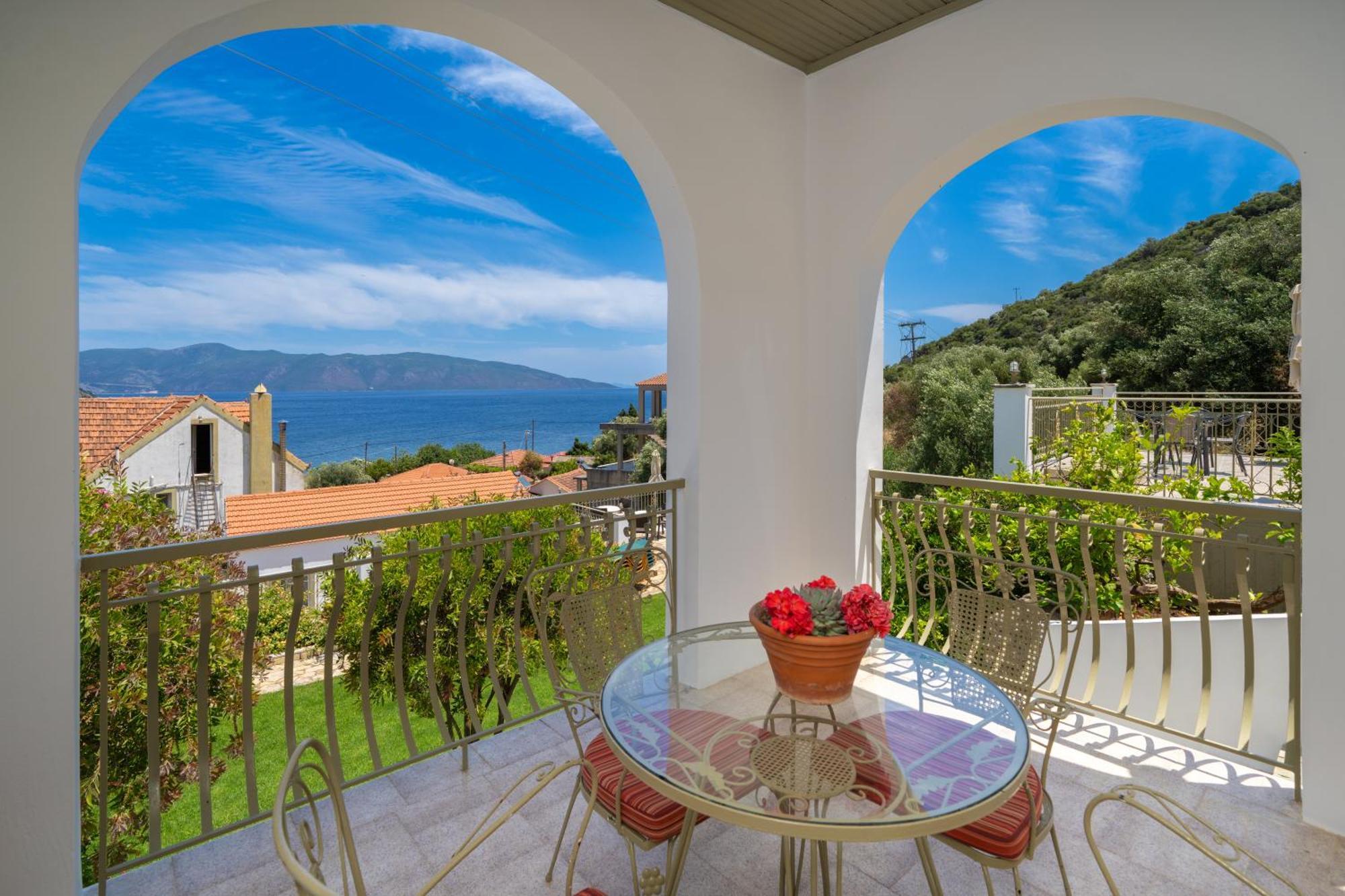 Makis Village-apartments *