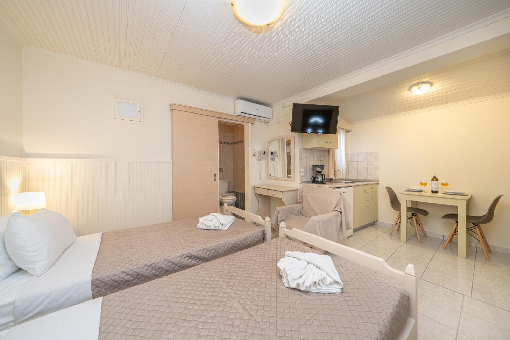 Makis Village-apartments Agia Efimia