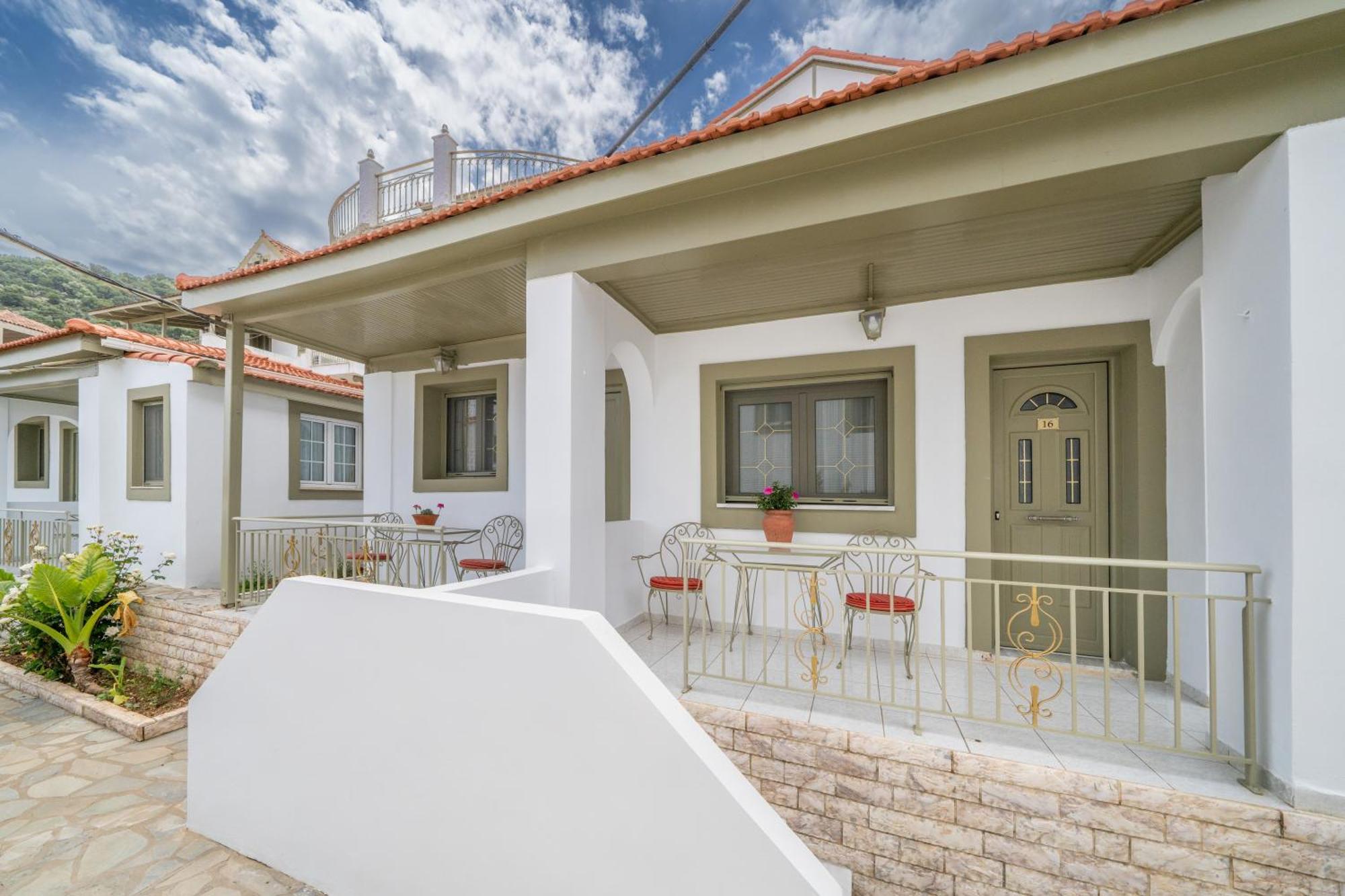 Makis Village-apartments * Agia Efimia