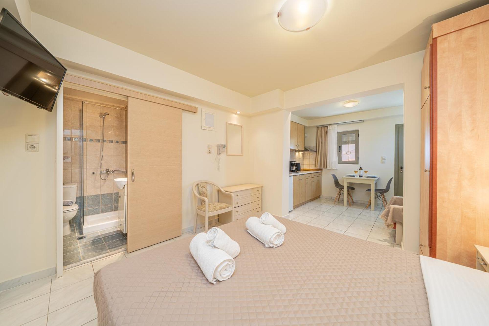 Makis Village-apartments Agia Efimia